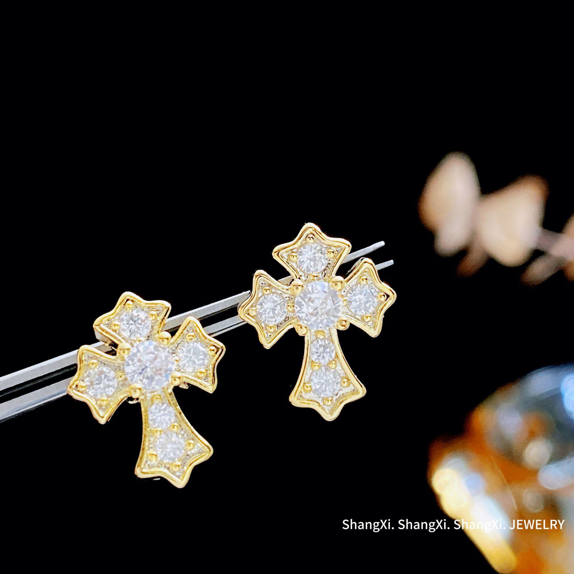 

Inlaid Diamond Cross Stud Earrings: S925 Silver, Hip-Hop Style, Sweet and Cool Design for Women