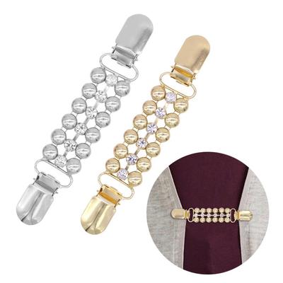 Decoro con morsetto a clip per maglione e cardigan da donna con catena di strass, senza bottoni
