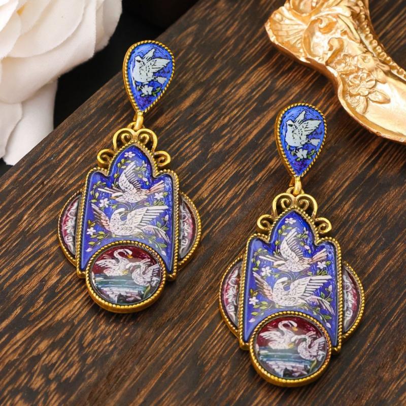 Vintage Messenger Swan Earrings Elegant Niche And Light Luxury Court-Style Earrings Enamel Painted Jewelry Gift For Women