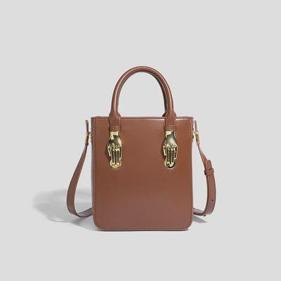 Luxury Black Textured Handbag: 2024 Autumn/Winter Women's Versatile Single Shoulder & Crossbody Bag