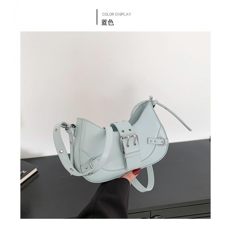 Exquisite and Fashionable Underarm Bag Women's New Solid Color Crescent Bag High Texture Trendy Temperament Messenger Bag