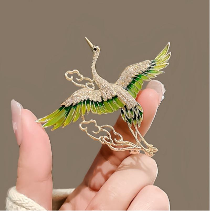 Chinese Style Elegant Rhinestone Green Enamel Wings Crane Clouds Brooches for Women Flying Birds Lapel Pins Party Jewelry