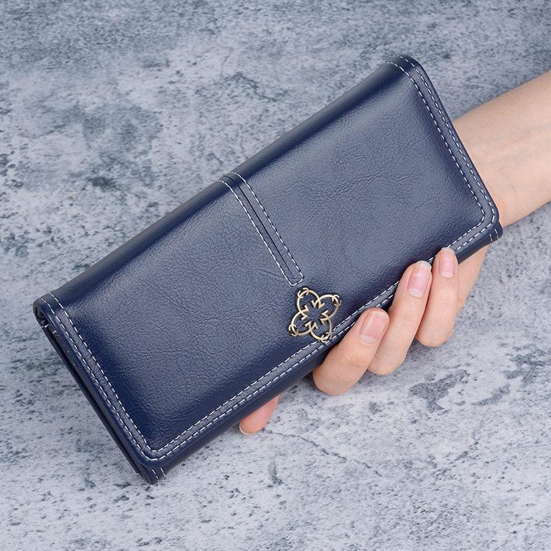 Women's Retro Long Leather Wallet - Oil Wax Zipper Clutch with Large Capacity