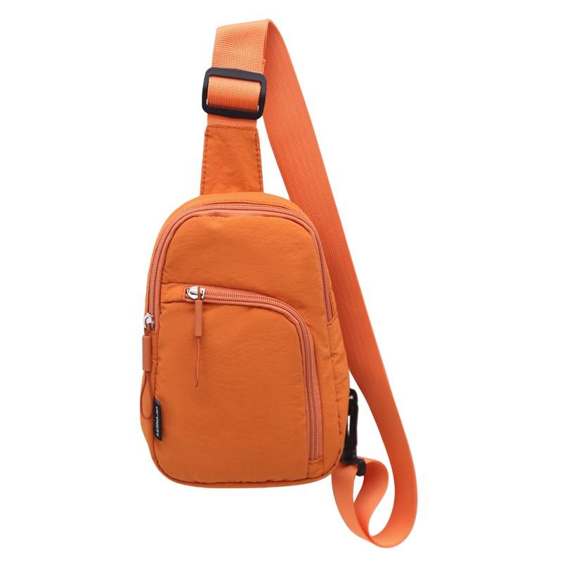 Exquisite and Fashionable Small Men's and Women's Breast Bags, Mobile Phone Bags, Spring New Light Commuter Shoulder Messenger Bags
