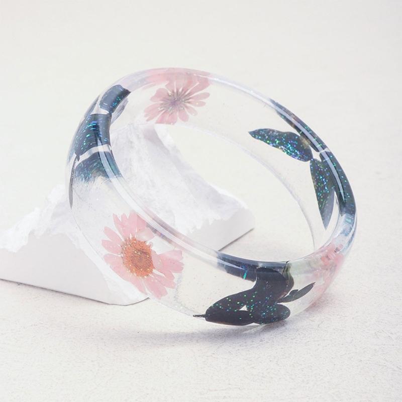 Elegant Resin Bangle With Preserved Flowers Comfortable Dried Flower Wristband For Women Fashion Jewelry Gift