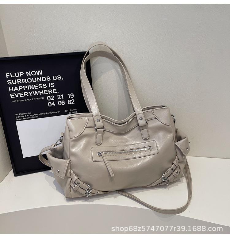 

Korean simple large-capacity bag women s 2025 new trendy retro tote bag versatile shoulder commuter bag хаки
