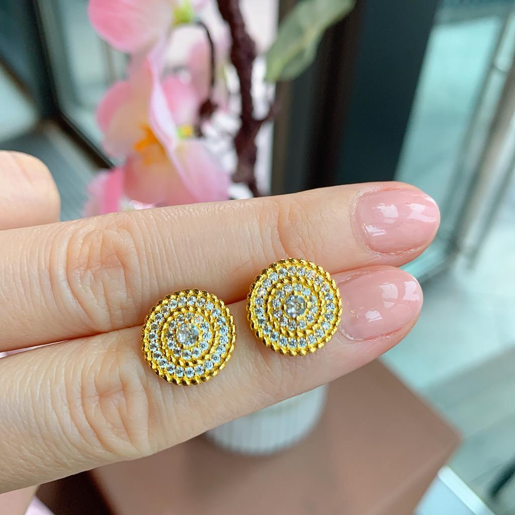 European and American Yellow-gold Stud Earrings Women's Light Luxury Pendant Collarbone Chain Women's Full Diamond Round S111 Silver Needle Earrings