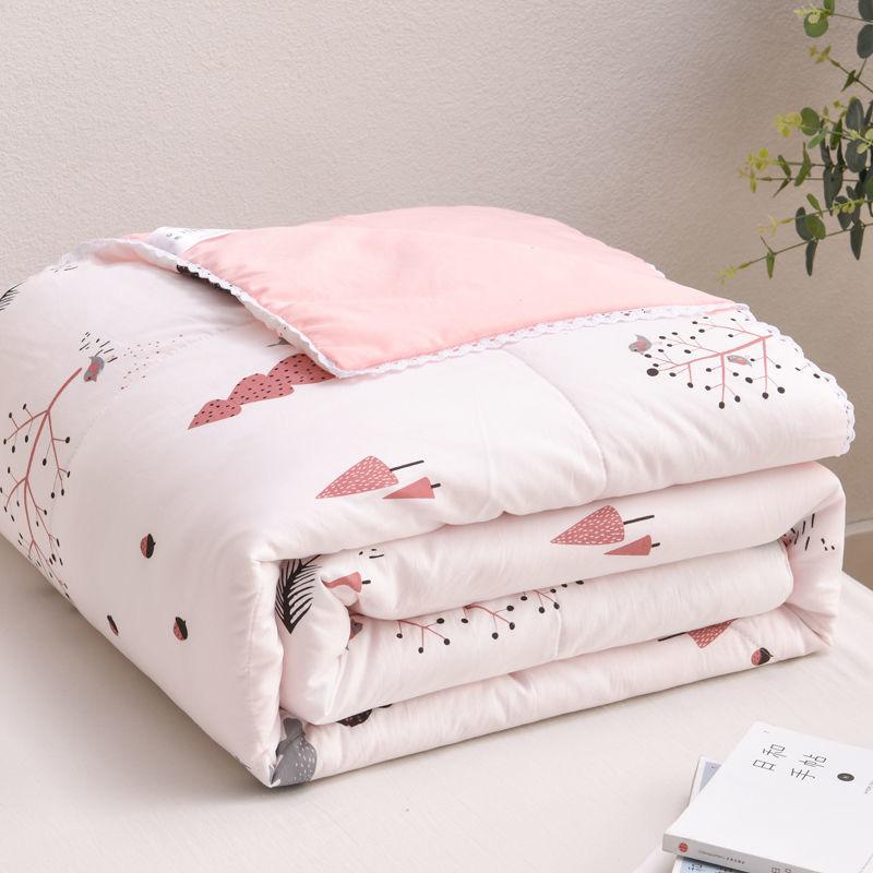 Cute Thin Comforter Quilt With Floral Lace High Quality Children King Animals Fruits Bedspread Adult Patchwork Bed Blankets