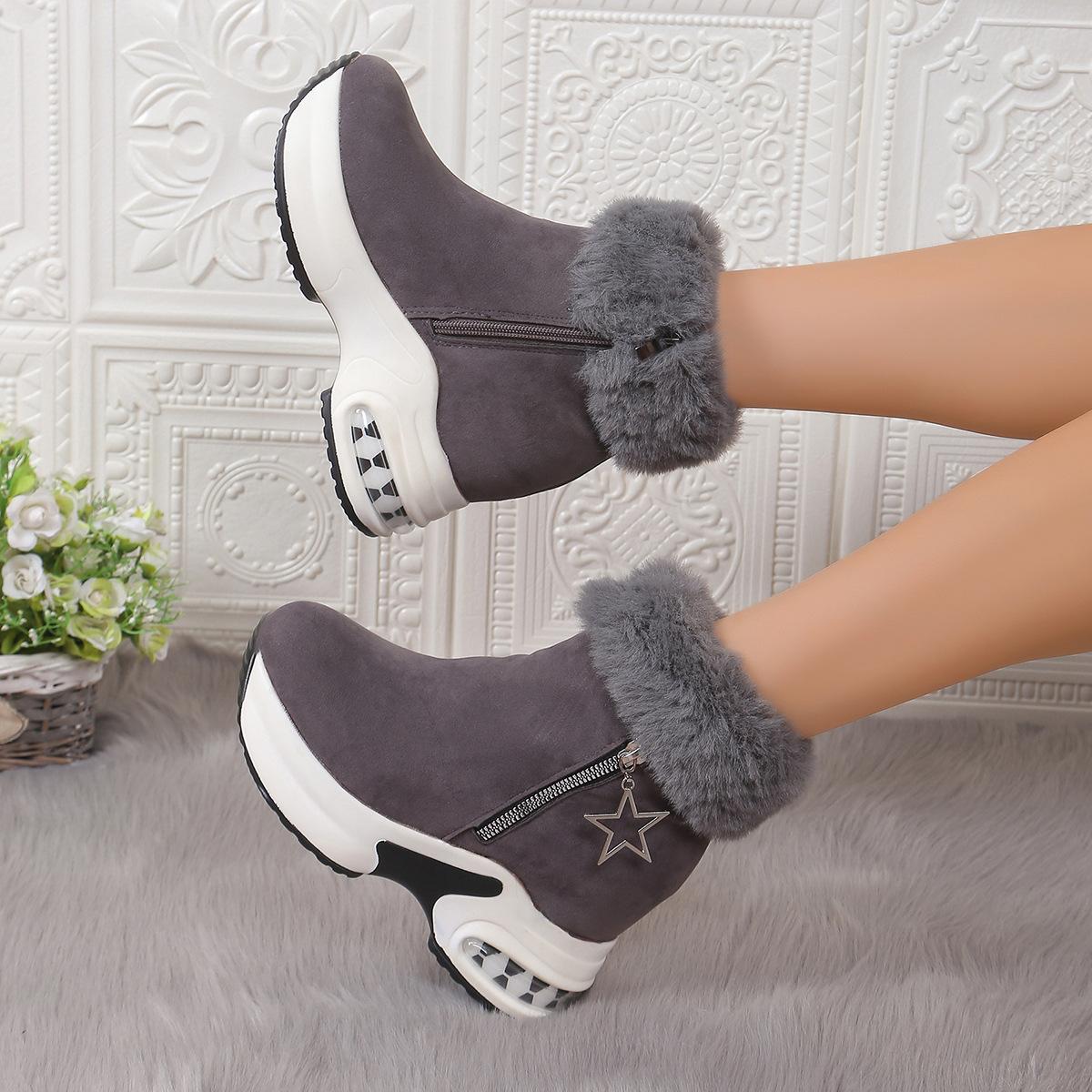 

Large size snow boots women s winter new European and American fluffing short tube piled warm and heightening cotton boots 43 сірий колір