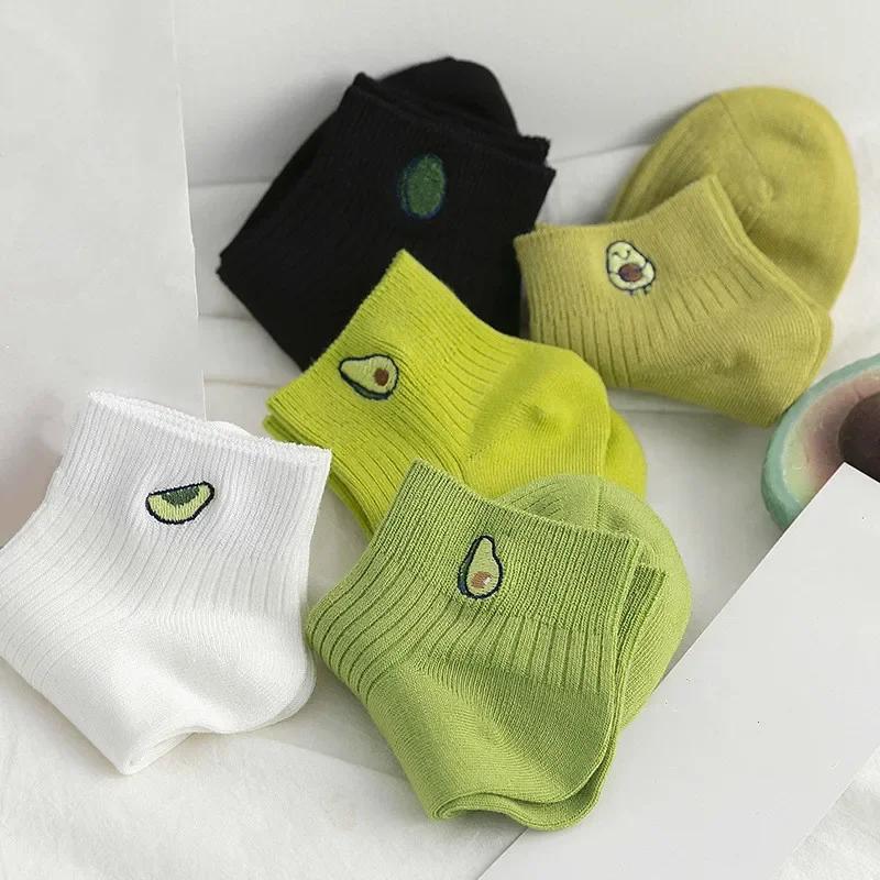 Damen Einfarbig Avocado Stickerei Lässige Baumwoll Kurzsocken Damen Prägnanter College-Stil Atmungsaktive Socken Mode Trendige Accessoires