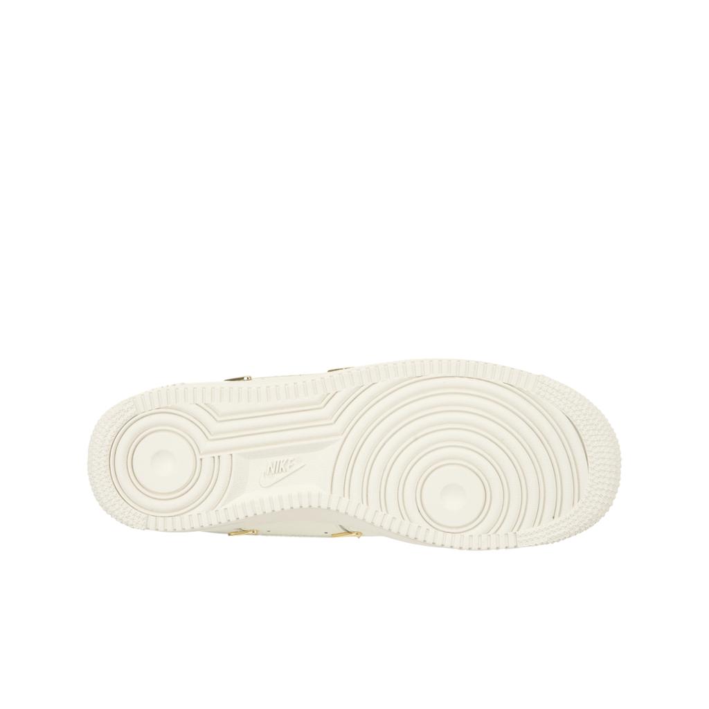 Nike Air Force 1 07 LX Mini Swoosh - מתכתי זהב נשים סניקרס לבן מפרש FV3654-111