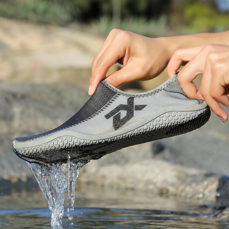 Hot Sell Wide Toe Box Men Upstream Shoes Skidproof Beach Sandals River Sea Minimalist Aqua Shoes for Men Swimming Water Shoes