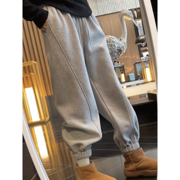 Fleece-Lined High-Waisted Tapered Women's Pants: Plus Size, Loose Fit, Versatile, Thick, Warm, Casual Autumn/Winter Sweatpants.