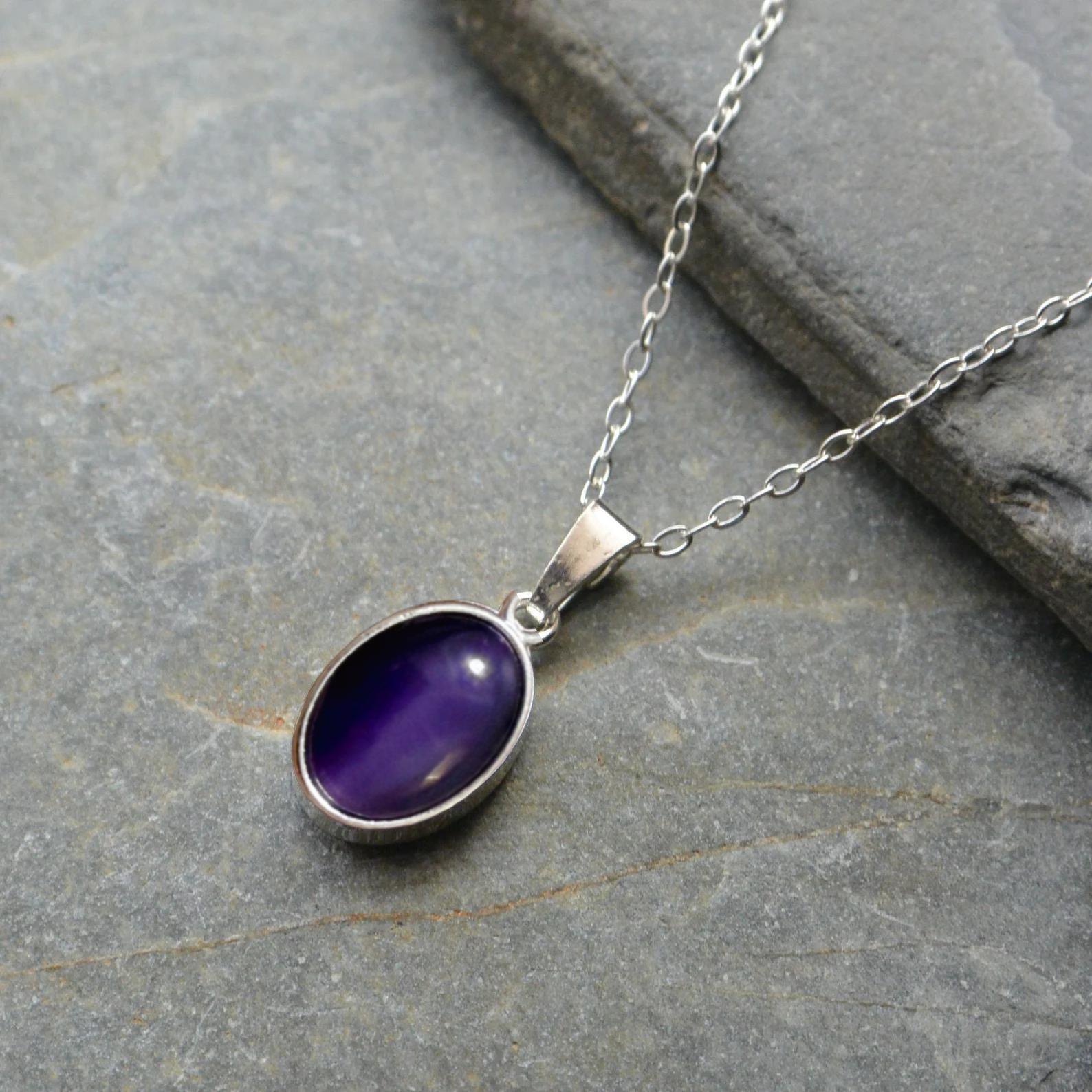 

Simple Retro Stainless Steel Oval-shaped Purple-black Onyx Pendant Necklace for Women Fashion Charm Collar Chain Jewelry Gifts фиолетовый