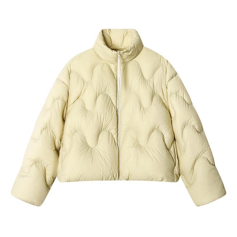 High-end White Duck Down Jacket Women's Short Winter Design Wavy Pattern Light Large Bread Clothes Tide
