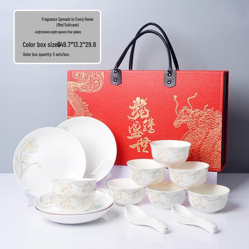 Минималистичный керамический набор посуды