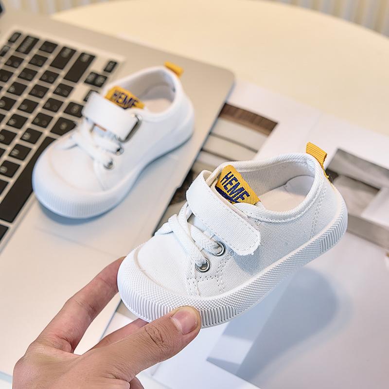 

Детские дышащие кроссовки для мальчиков и девочек 2025 новая обувь парусиновые туфли повседневная обувь на липучках белые кеды 25 белый
