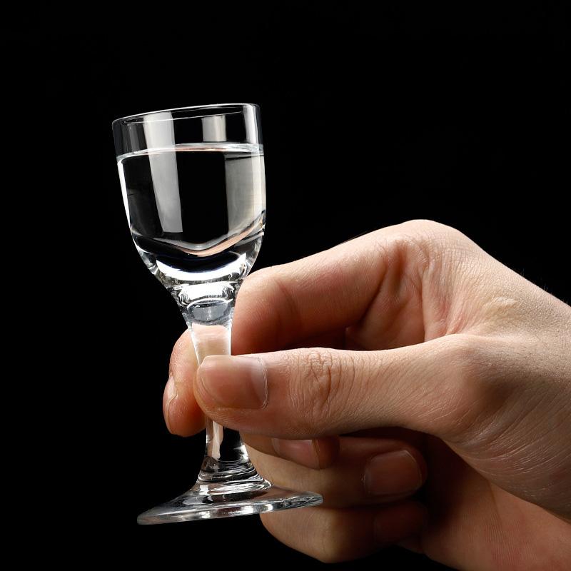 25ml 2er Sets Kleines Weinglas Hochfuß Baijiu Tasse Bar Schnapsglas 120ml Weindispenser Weinkrug Exquisites Glasgeschirr Geschenke