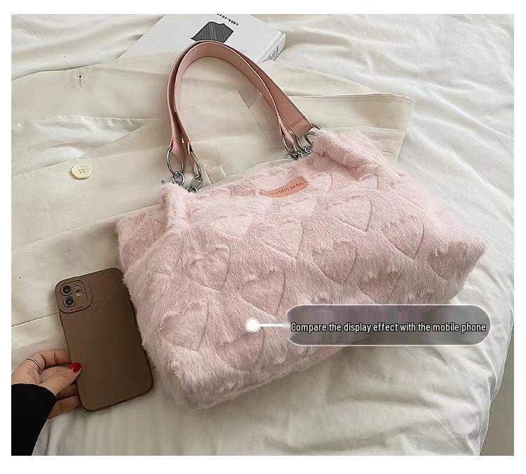 Women's Large Capacity Plush Tote: Autumn/Winter Japanese Korean Style, Casual Commuting Fur Shoulder Bag