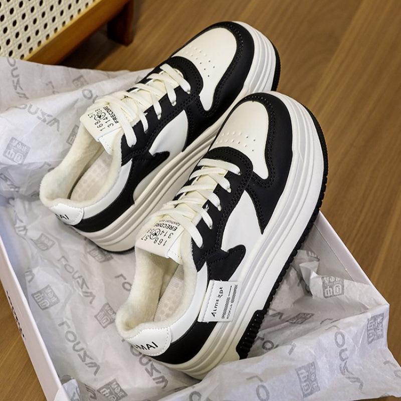 

Кеды женские весенне-осенние на плоской платформе, летние новые популярные универсальные черные студенческие для отдыха, спортивные белые туфли 40