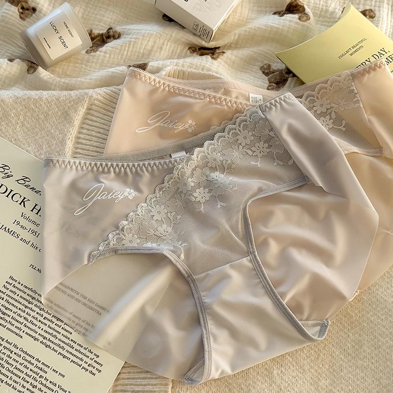 Plus Size Women's Mid Waist Lift Hip Breathable Sexy Word Mother Skin Lace Edge Pure Wind Underwear