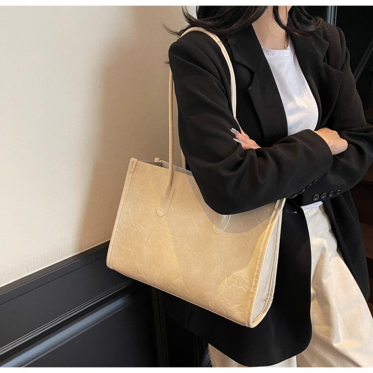Retro soft leather pu commuter tote bag women's large-capacity shoulder bag new versatile fashion handbag