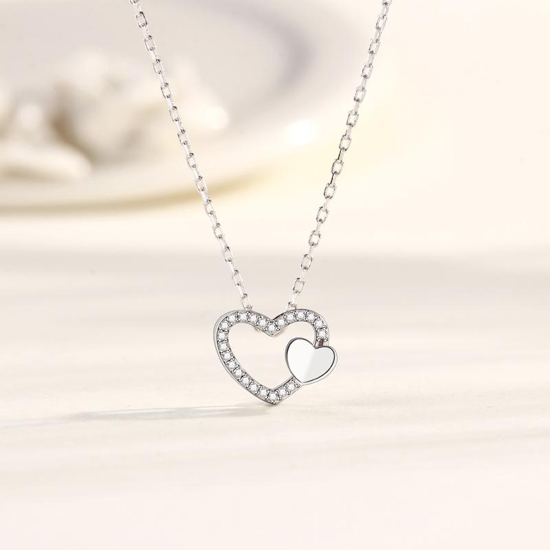 Heart-To-Heart Necklace Female Korean Version Niche Light Luxury Love Diamond-Encrusted Heart Pendant Collarbone Chain Quality