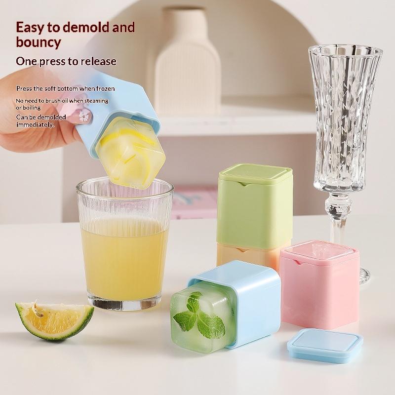 Food Grade Baby Food Storage Containers 4 Grids with Lids Tray Design for Baby Homemade Food Freezing Use