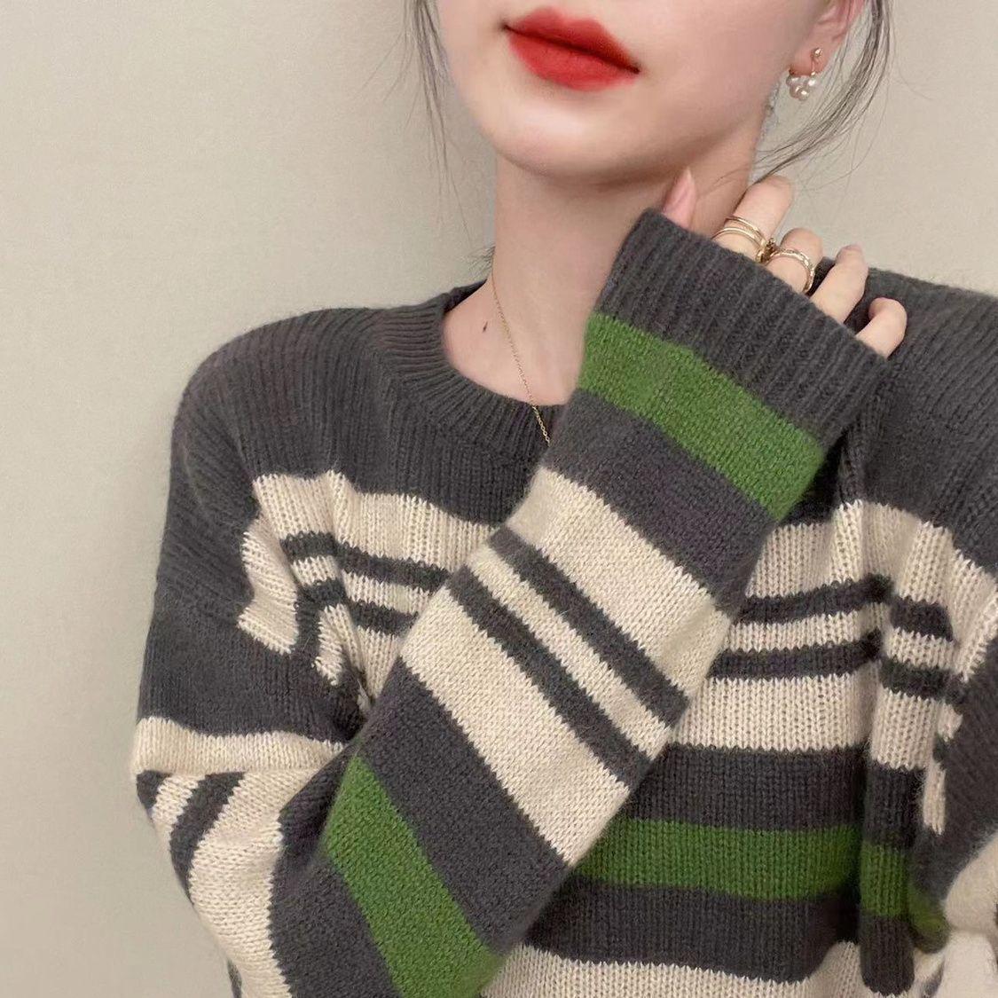 

Корейская осень Новые свитера пуловеры Женские с круглым вырезом Полосатый контрастный цвет Модные повседневные свободные с длинным рукавом Вязаные топы XXXL зелёный