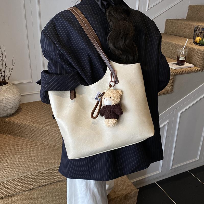 Retro large-capacity portable tote bag women's 2025 autumn and winter new simple and versatile underarm bag casual shoulder bag