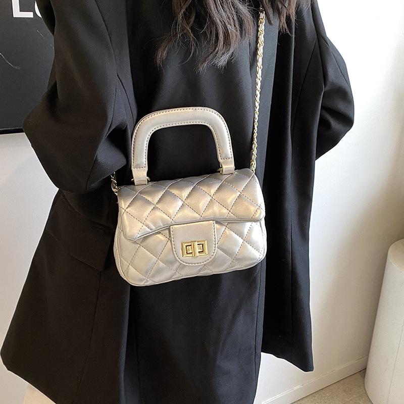 Niche design foreign style small fragrant style rhombus chain bag women's 2025 spring and summer Korean version simple fashion shoulder messenger bag