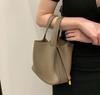 Bolso de Cubo para Mujer de Cuero Importado de Piel de Vaca Cosido a Mano con Grano Lichi