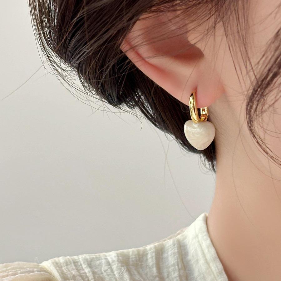 Pink peach heart ear buckle women light luxury high sense Internet celebrity drop glaze love earrings niche earrings suitable for summer