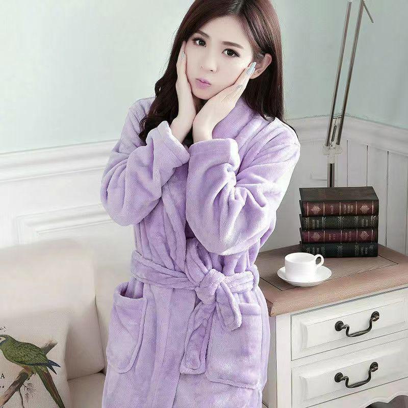 Damen Flanell Morgenmantel in mittlerer Länge: Plüschiger Samt Dicker Korallenfleece Yukata für Herbst und Winter.
