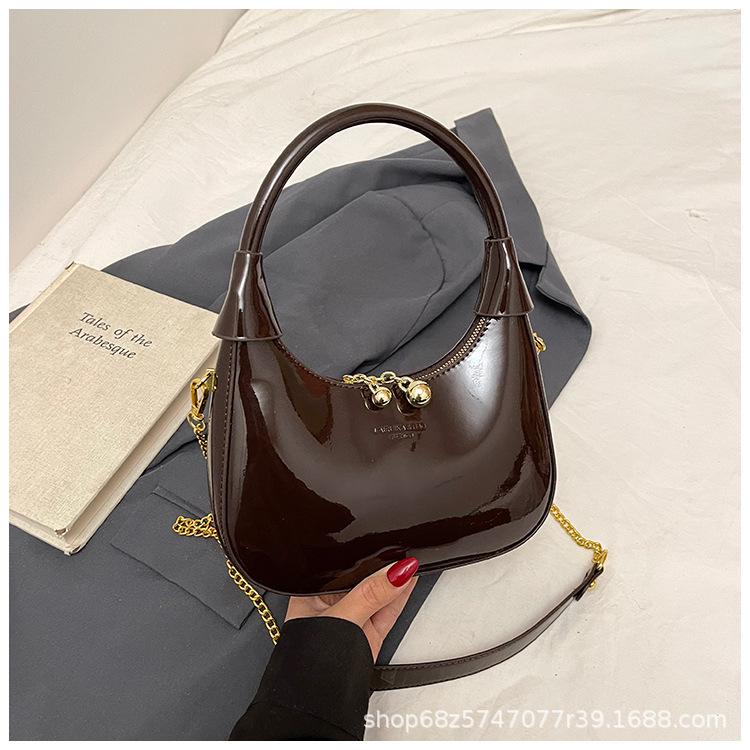 2025 New Handheld Crescent Bag Women's Fashion Patent Leather Underarm Bag Casual Simple Commuter Shoulder Crossbody Women's Bag