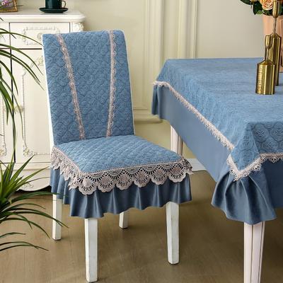 Textil do obýváku a jídelny – Potahy na židle