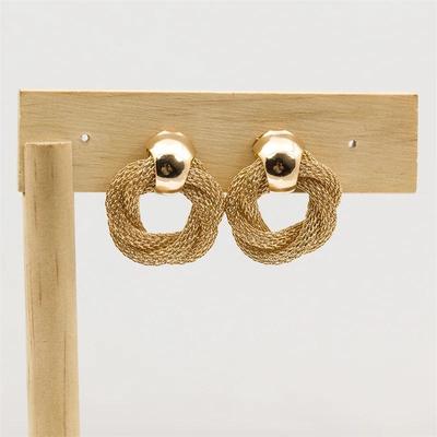 Novos brincos de metal trançado para mulheres, torção, tipo 3D, pequenos brincos, cor dourada, estilo hip-hop, punk, brincos para meninas, presentes para melhores amigas