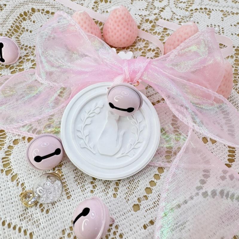 1pcCar Cute Cat Aromatherapy Hanging Decoration Bedroom Wardrobe Plaster Pendant Diffuser Stone Wedding Gift Pink Bow Bell