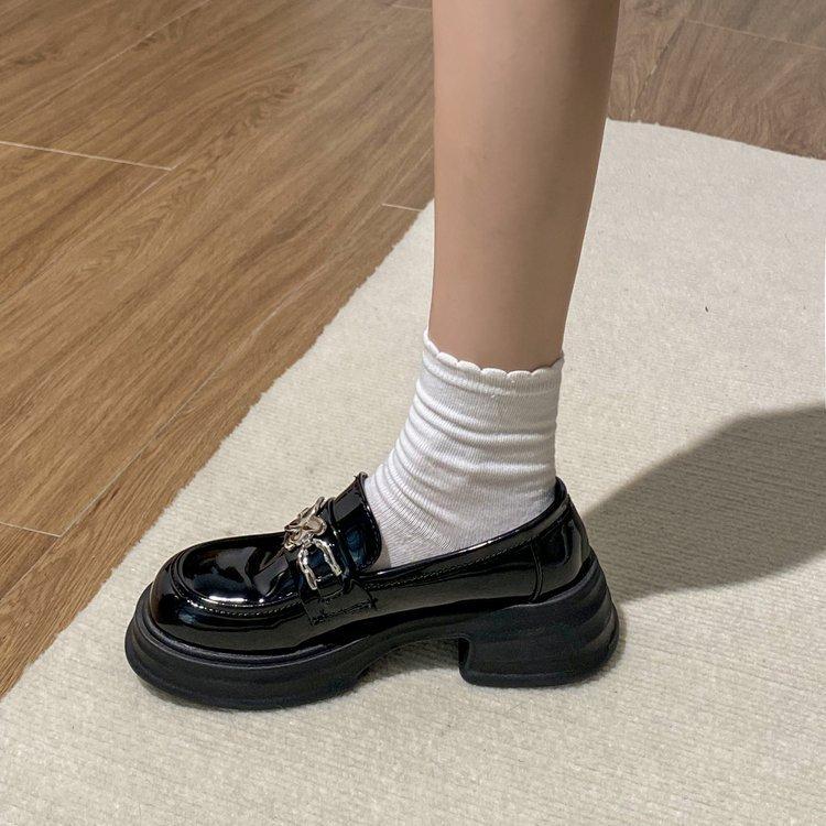 British style small leather shoes women's spring 2025 new metal butterfly platform loafers one pedal with skirt single shoes