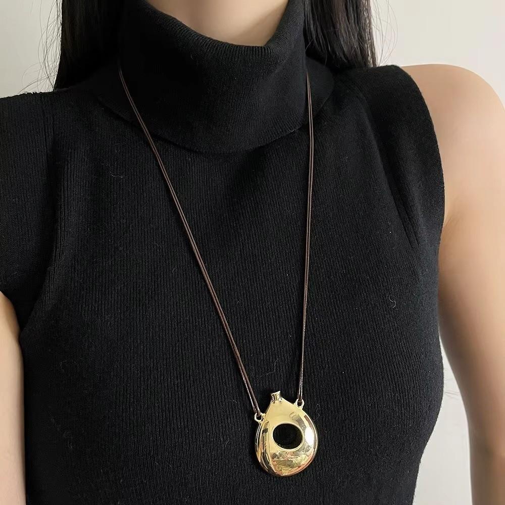 Leather Rope Long Sweater Chain Korean-Style Chain Necklaces Vintage Vase Pendant Necklace
