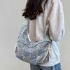 Viney Geometric Striped Canvas Crossbody Bag for Casual Commuting, Large Capacity Shoulder Bag