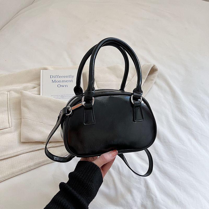 

Retro small bag 2025 new women s bag spring and summer popular shoulder messenger bag portable small square bag