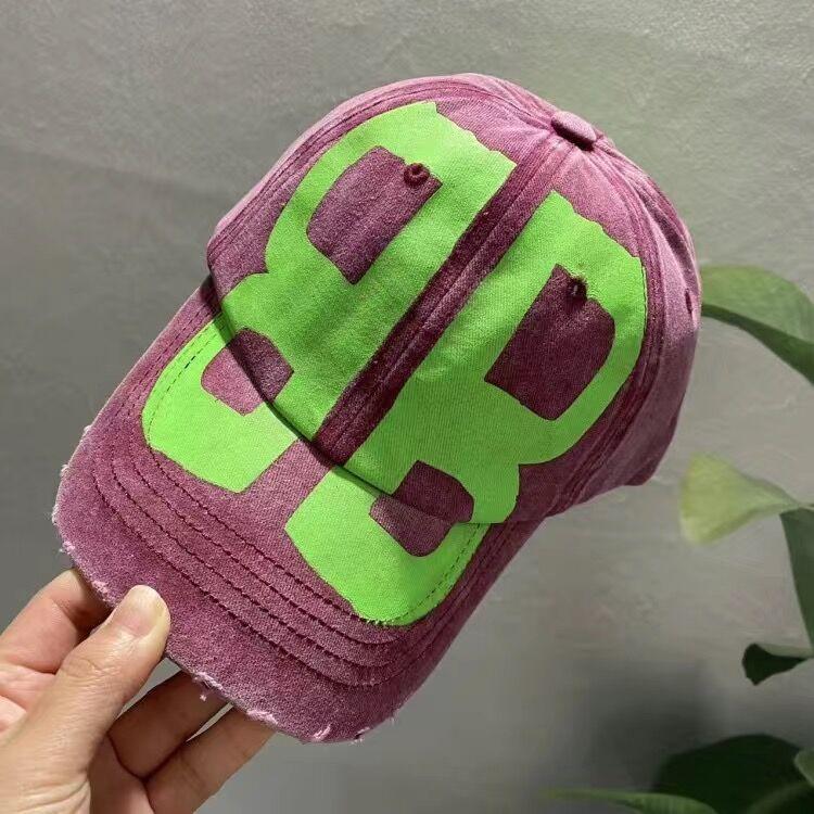 New cap women's double B graffiti print letter hat companion versatile hole baseball cap men's trend