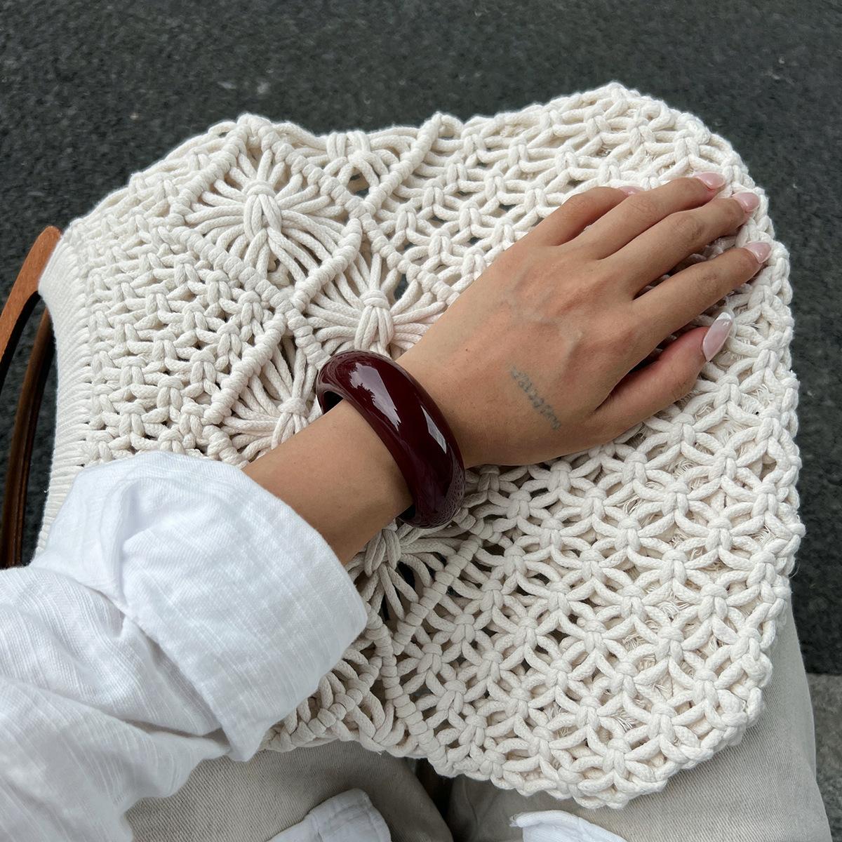 

Solid Color Temperament Resin Glossy Opening Bracelets for Women Men Geometric Punk Minimalist Jewelry Cuff Wide Bangles Accessories Hot Sale