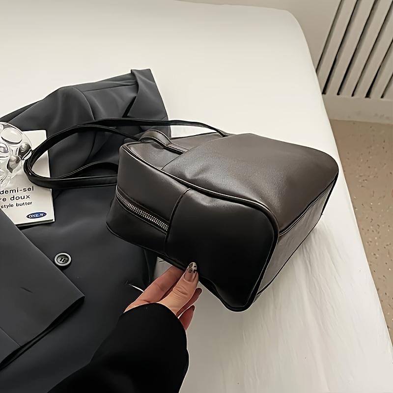 Fashionable Women's Bag, Leather Simple and Versatile Shoulder Bag, Zipper Closure, Large Capacity College Style Armpit Bags