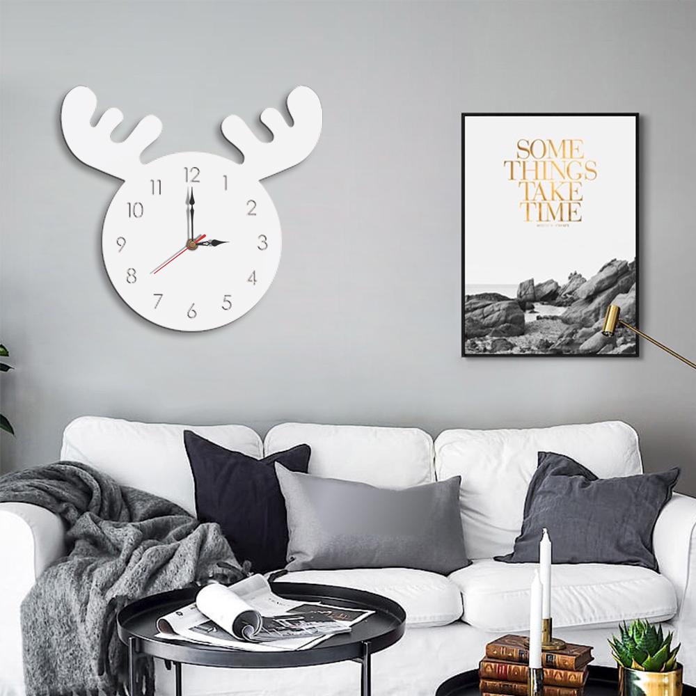 

Cute Moose Decorative Quartz Wall Clock Battery Operated Silent Clock for Living Room,Bedroom White