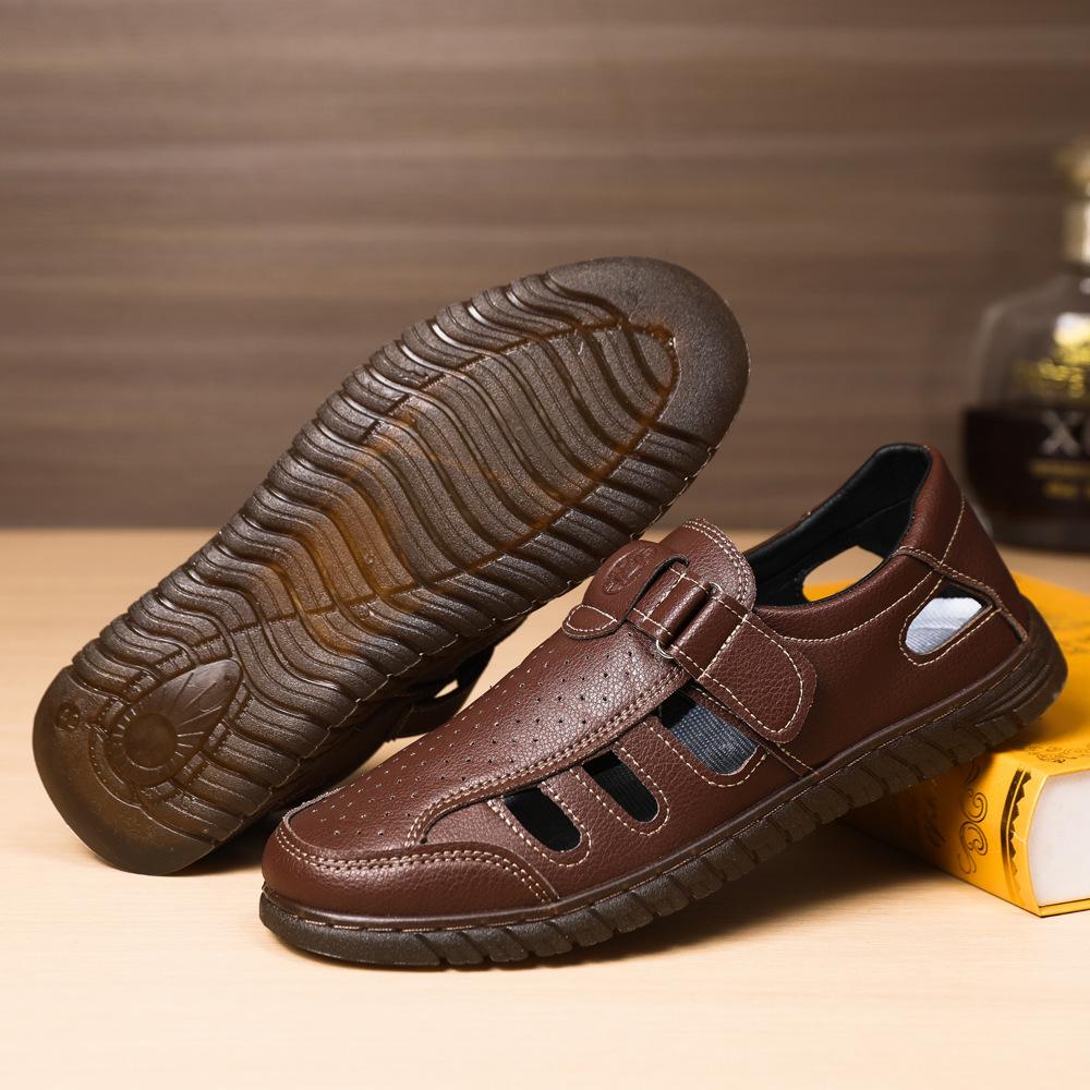 Sandals men's summer breathable and lightweight leather surface beach shoes simple and comfortable and casual