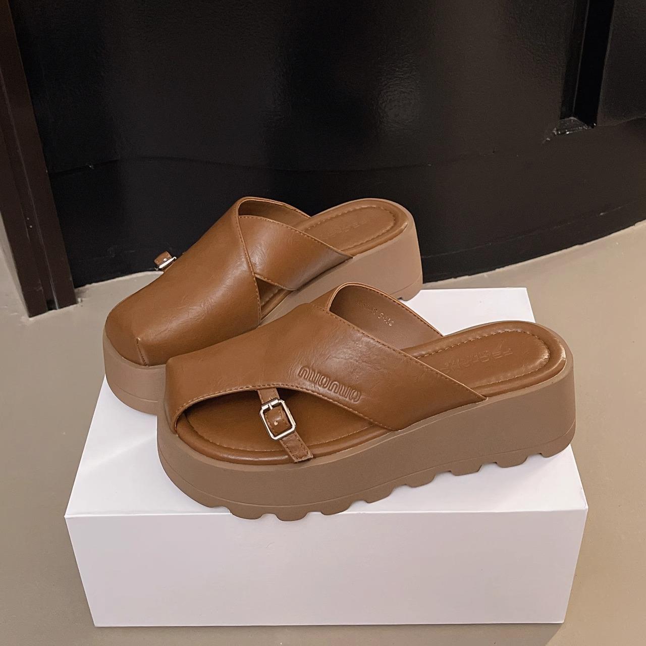 

Retro Baotou Wedge Heel Sandals Women s 2025 Summer New Height Increase Lightweight Feet Small Versatile Fashion Flat Slippers 40 коричневый