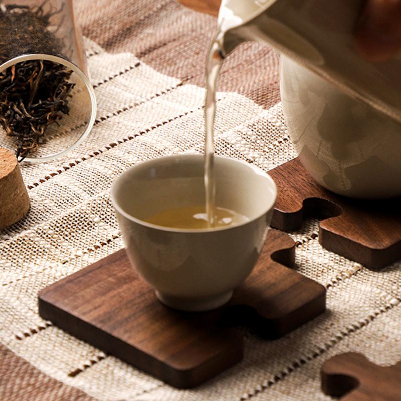 Wooden Coaster Cup Mat Cute Puzzle Design Walnut Wood Tea Coffee Cup Coaster Table Placemat Drink Coasters Kitchen Accessories