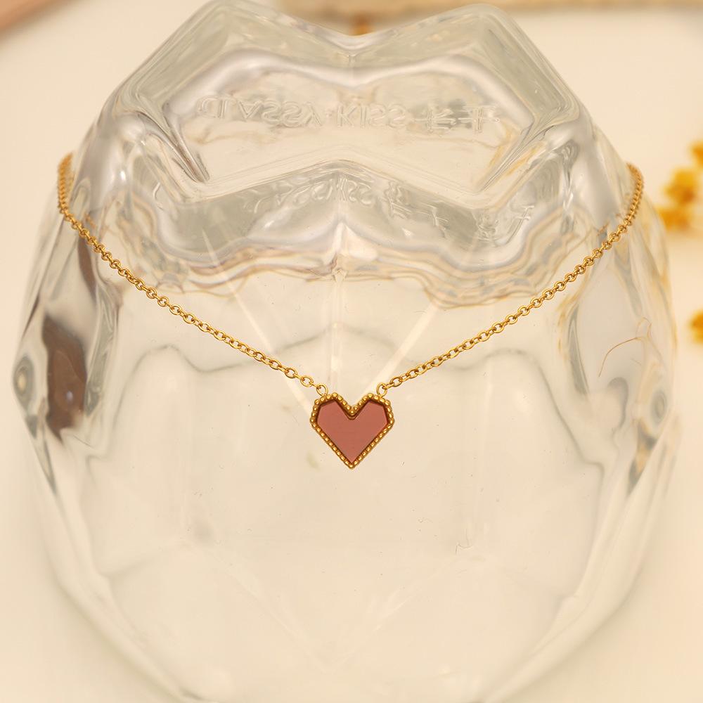 Wind French Retro Red Acrylic Love Collarbone Chain Women'S 18K Gold Titanium Steel Necklace